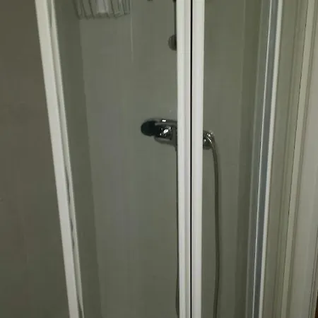 Fantastic 1 Bedroom At Roma Avenue - 1b * Lisbona